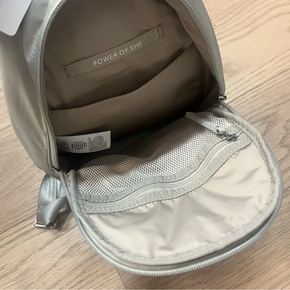 Athleta Gray Sling Bag Modern Design - Picture 4 of 4